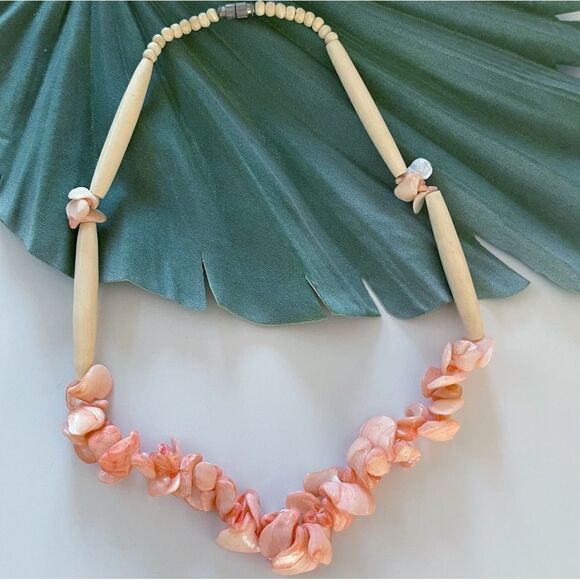 Vintage Pink Mother of Pearl Shell Necklace - Picture 1 of 4